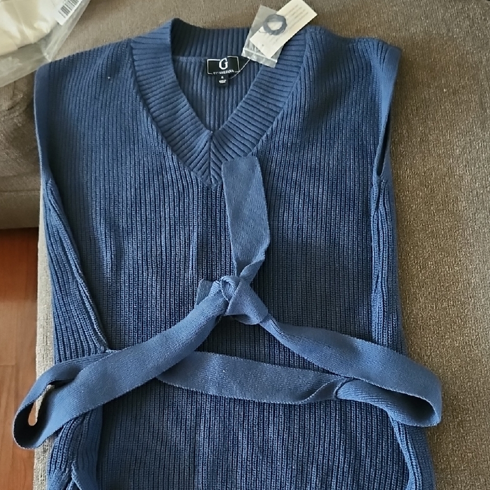 Navy Ribbed Knit Vest with Tie
